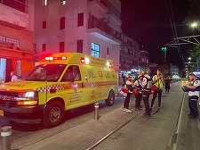 UPDATE - Opt morţi şi 7 răniţi, într-un presupus atac terorist la Tel Aviv. Doi bărbaţi cu arme de foc au fost surprinşi de camerele de supraveghere - FOTO