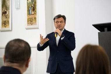 Cum explică premierul Dorin Recean că la Chişinău, prima oară localnicii li se adresează unor străini în limba rusă, nu în româneşte