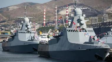 Atacurile Ucrainei au forţat Flota Mării Negre să mute nave de război din Sevastopol, afirmă un oficial rus