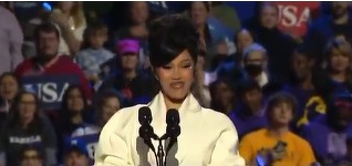 Cântăreaţa americană de rap Cardi B, câştigătoare a premiului Grammy, a declarat că nu intenţiona să voteze la alegerile prezidenţiale înainte ca vicepreşedintele Kamala Harris să intre în cursa