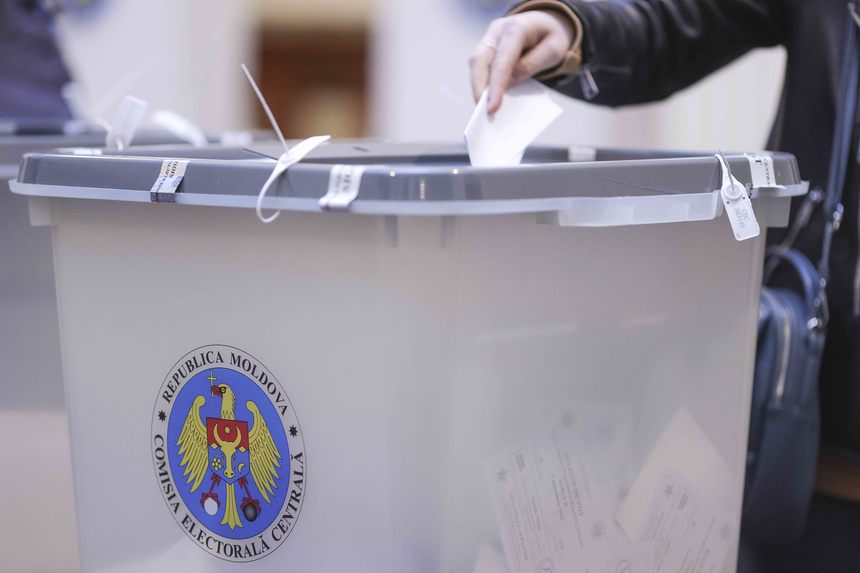 UPDATE - ALEGERI ÎN MOLDOVA. Rezultate preliminare: Maia Sandu - 49,50 la sută, Alexandr Stoianoglo - 50,50 la sută / Maia Sandu, votată masiv la Chişinău şi în diaspora