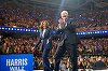 ALEGERI ÎN SUA. Cine este Tim Walz, fostul antrenor de fotbal şi profesor pe care Kamala Harris l-a ales să-i fie vicepreşedinte