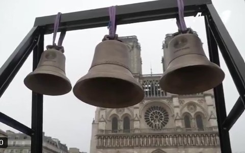 Clopotele de la Notre-Dame de Paris au bătut pentru prima dată de la incendiul din 2019