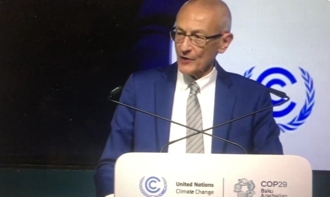 COP29, summitul anual al ONU pentru climă, a început la Baku, în Azerbaidjan. Trimisul SUA spune că Donald Trump poate încetini, dar nu poate opri, tranziţia de la combustibilii fosili