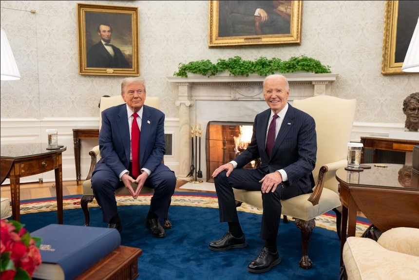 Biden şi Trump au discutat timp de aproape două ore la Casa Albă. Trump susţine că le-a făcut plăcere să se vadă - FOTO