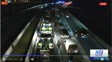 Fermierii din Franţa protestează din nou şi blochează circulaţia. Printre nemulţumiri, acordul de liber schimb Mercosur, dintre UE şi ţări din America Latină. Proiectul nemulţumeşte agricultorii din mai multe ţări europene