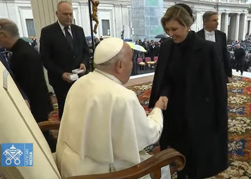 Zelenska, primită de Papa Francisc la Vatican, la o mie de zile de la invazia rusă