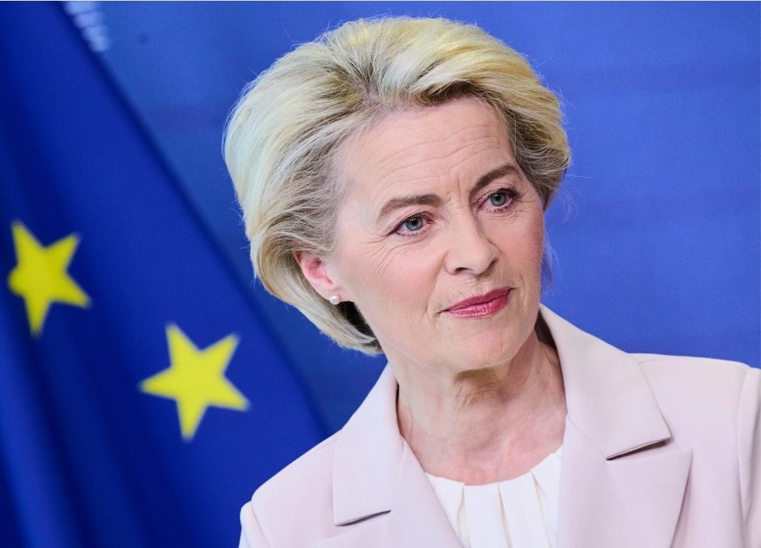 Ursula von der Leyen a acordat primul ajutor unui pasager care a suferit o urgenţă medicală în timpul unui zbor