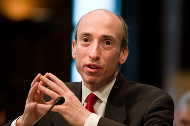 Preşedintele jandarmului american al pieţelor (SEC), Gary Gensler, în vizorul lui Trump din cauza bitcoin, demisionează. Anunţul SEC dă o lovitură de bici cursului bitcoin care atinge 98.473,64 dolari unitatea