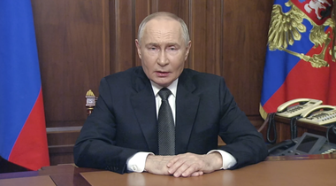 Putin afirmă că Rusia va continua să testeze noua rachetă hipersonică Oreşnik în condiţii de luptă şi că dispune deja de un stoc pregătit pentru utilizare