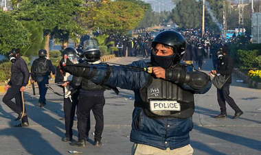 Patru paramilitari ucişi la Islamabad de către manifestaţi în favoarea lui Imran Khan