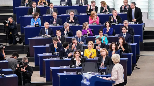 UPDATE-Noua echipă a lui Von der Leyen, aprobată în Parlamentul European, acordă prioritate competitivităţii europene. Francezii au votat ”împotriva” noii Comisii.