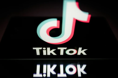 Un copil de 11 ani, între viaţă şi moarte la Paris, după ce a vrut să reproducă un video de pe TikTok