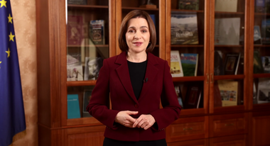 Maia Sandu, mesaj de Ziua Naţională: Noi, cei din Republica Moldova, iubim România aşa cum iubeşti o soră mai mare. Moldova şi România, unite sub drapelul Uniunii Europene, vor fi mai puternice împreună
