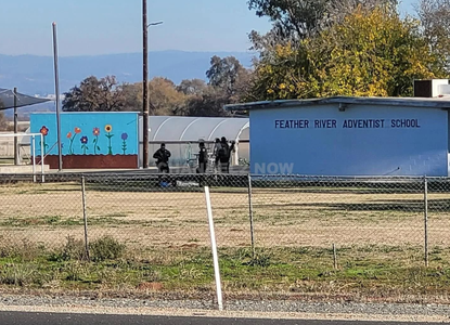 Doi copii răniţi grav într-un atac armat la o grădiniţă adventistă în California. Atacatorul s-a sinucis după atac