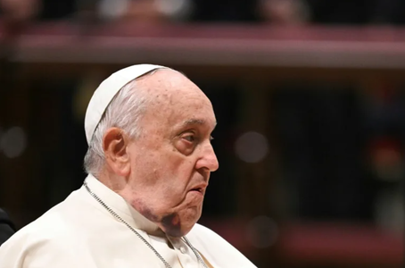 Papa Francisc cere primirea ”gratuită” a vizitatorilor la Catedrala Notre-Dame