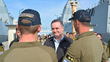 Israelul susţine că a distrus flota militară siriană şi anunţă că va înfiinţa o „zonă defensivă sterilă” în Siria
