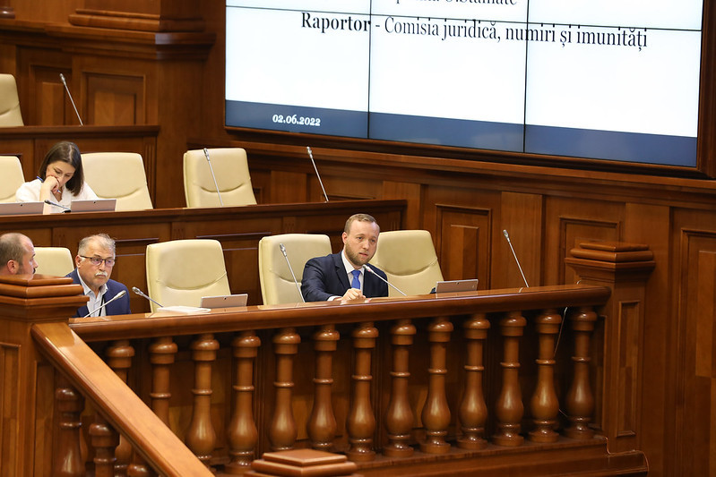 Directorul serviciului de informaţii din Republica Moldova spune că Rusia va încerca să obţină controlul asupra Parlamentului de la Chişinău