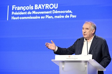 Centristul François Bayrou, un aliat al lui Emmanuel Macron, a fost numit prim-ministru al Franţei