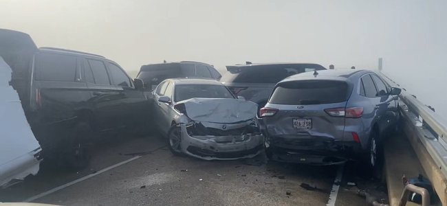 Şase accidente s-au produs pe un pod din apropiere de New Orleans, în condiţii de ceaţă densă, 33 de persoane fiind rănite / Podul, închis pentru mai multe ore / Nu se cunoaşte exact numărul maşinilor implicate - FOTO / VIDEO