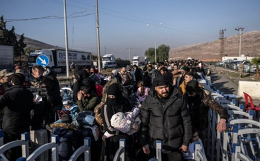 Peste 25.000 de sirieni care locuiau în Turcia s-au întors în Siria în 15 zile de la căderea lui al-Assad, anunţă Ankara. Turcia găzduieşte în continuare 2,92 milioane de sirieni, dintre care o jumătate de milion la Istanbul