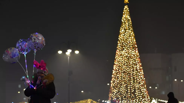 Atac ”inuman” al lui Putin cu peste 70 de rachete şi peste 100 de drone de Crăciun, denunţă Zelenski. Peste 50 de rachete şi o parte a dronelor, doborâte. Întreruperi ale curentului în mai  multe regiuni. Rachete balistice la Harkov