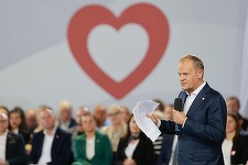 Polonia a preluat preşedinţia Consiliului UE, dar atenţia lui Donald Tusk pare să se concentreze mai mult pe alegerile prezidenţiale cruciale din ţara sa