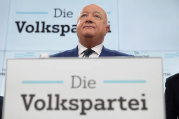 Conservatorii cancelarului demisionar austriac Karl Nehammer se răzgândesc şi vor să negocieze cu extrema dreaptă pentru ca să formeze un Guvern