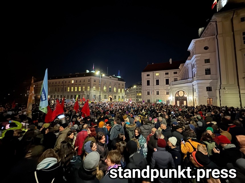 Zeci de mii de oameni manifestează în Austria împotriva preluării puterii de către extrema dreaptă