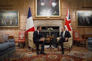 Emmanuel Macron a sosit în Marea Britanie pentru a discuta cu premierul Keir Starmer inclusiv despre Ucraina