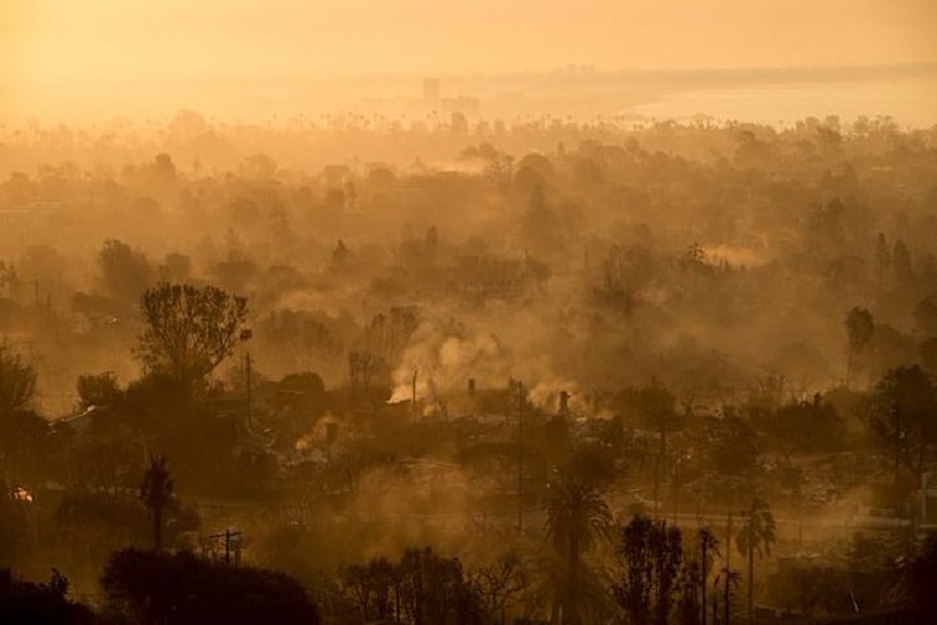 Autorităţile au anunţat că 11 persoane şi-au pierdut viaţa în incendiile din California