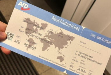 Anchetă în Germania cu privire la manifeste electorale ale AfD sub formă de false ”bilete de avion” ”de expulzare” a ”imigranţilor ilegali”. Die Linke denunţă o ”metodă fascistă de incitare la ură”