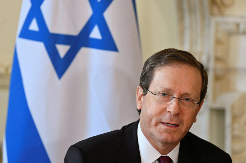 Preşedintele israelian Isaac Herzog salută armistiţiul din Fâşia Gaza, pe care-l pe care-l cataloghează drept o ”alegere bună” în vederea eliberării ostaticilor. Sentimente amestecate în Israel, între bucurie şi îngrijorare