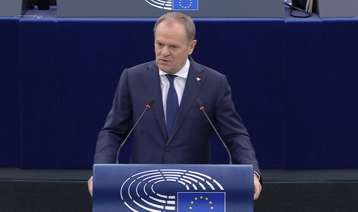 ”Dacă Europa vrea să supravieţuiască, ea trebuie să se înarmeze”, pledează Tusk în Parlamentul European la prezentarea programului preşedinţiei poloneze