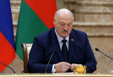 Lukaşenko afirmă că nu are "niciun regret” că Belarus a ajutat Rusia să invadeze Ucraina. Conform unui exit poll oficial, autocratul a câştigat alegerile de duminică. Este al şaptelea său mandat de preşedinte