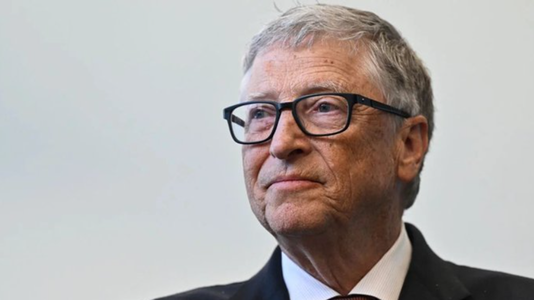 Bill Gates îl acuză pe Elon Musk că încearcă să ”destabilizeze politic” ţări europene, cărora le cere ”să adopte măsuri de protecţie prin care să garanteze că străinii foarte bogaţi nu le falsifică alegerile”. ”Este o nebunie”. ”Asta este doar agitaţie po