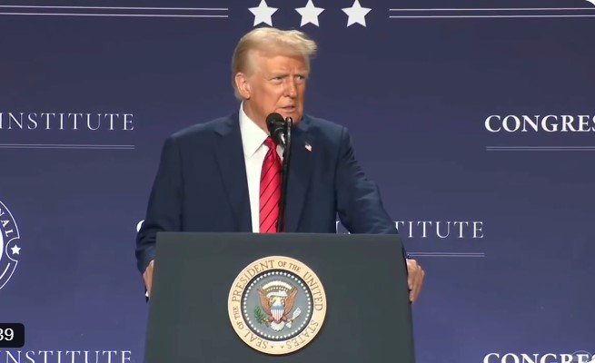 Donald Trump „nu ştie” dacă un al treilea mandat prezidenţial este într-adevăr interzis 