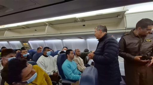 Aproximativ 200 de columbieni expulzaţi de Trump ajung la Bogota cu avioane militare columbiene închiriate de Guvernul lui Gustavo Petro, după o criză diplomatică cu miliardarul republican