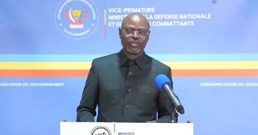 Ministrul apărării din RD Congo a susţinut un discurs în care i-a plagiat pe Churchill, Eisenhower, Hruşciov şi Macron