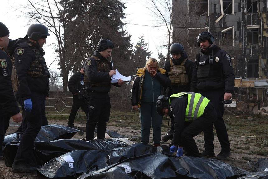 Cinci morţi şi peste 30 de răniţi, într-un atac cu rachetă balistică în oraşul ucrainean Izium - FOTO