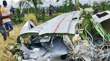 Un militar american şi trei contractori au murit, în urma prăbuşirii unui avion în Filipine