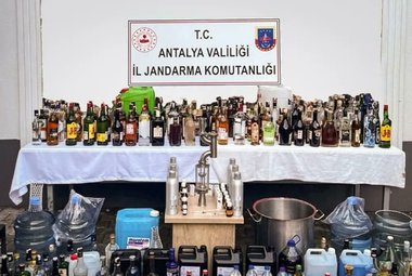 Cel puţin 33 de persoane au murit la Ankara după ce au consumat alcool contrafăcut. Şi la Istanbul au murit 38 de persoane în patru zile