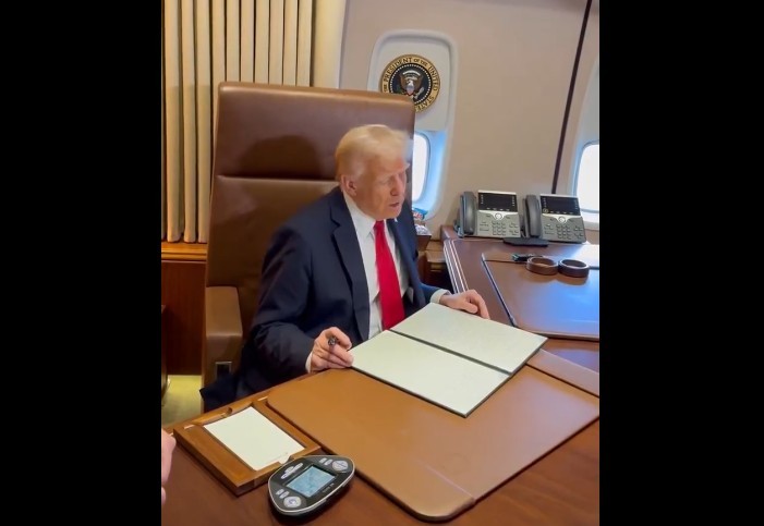 Trump spune că datoria SUA ar putea fi mai mică decât se credea, luând în calcul fraudele