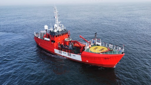 Două cadavre au fost găsite pe plajă şi 230 de imigranţi au fost salvaţi pe mare la Pas-de-Calais