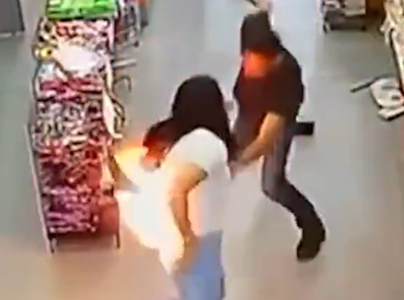 O femeie suferă arsuri de gradul doi şi trei în Brazilia, după ce un telefon Motorola îi explodează în buzunarul de la spate în timp ce făcea cumpărături într-un supermarket la Anapolis