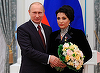 Antrenoarea naţionalei ruse de gimnastică artistică Irina Viner demisionează în urma unui conflict cu presupusa parteneră a lui Putin, fosta gimnastă Alina Kabaieva