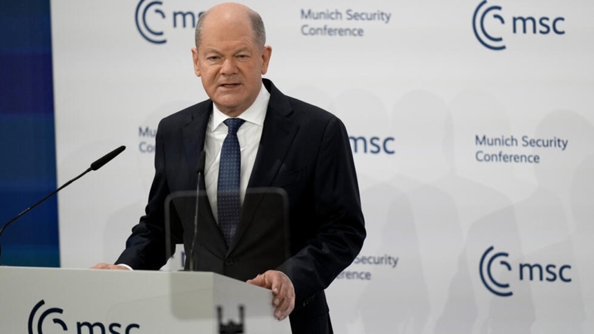 Munchen: Olaf Scholz respinge criticile vicepreşedintelui american JD Vance privind politica Europei faţă de discursul instigator la ură şi extrema dreaptă 