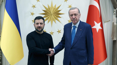 Zelenski îşi amână vizita în Arabia Saudită