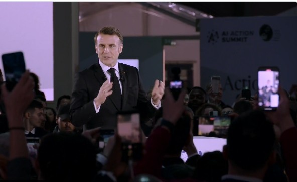 „Rusia reprezintă o ameninţare existenţială pentru europeni”, afirmă Macron invocând inclusiv alegerile din România. Totuşi, nu va trimite trupe în Ucraina şi este dispus să discute cu Putin 