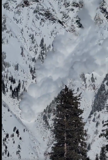 Doi schiori au fost ucişi într-o avalanşă în Oregon